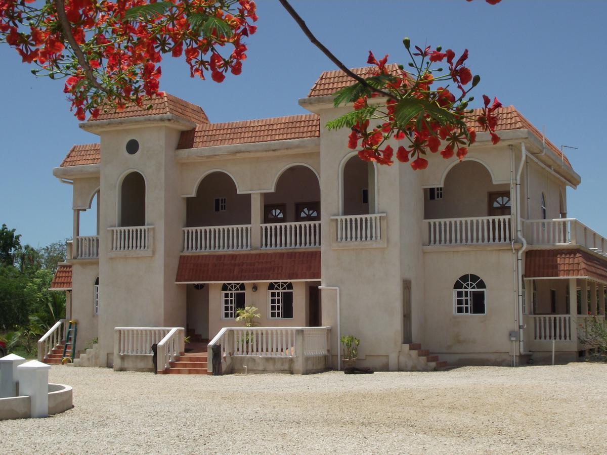 Serenity Sands Corozal Town Esterno foto