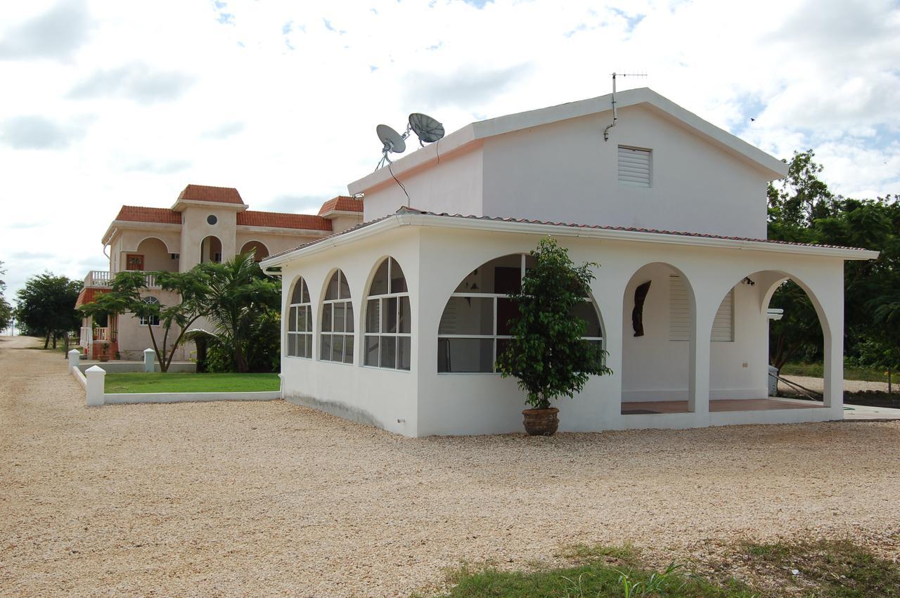 Serenity Sands Corozal Town Esterno foto